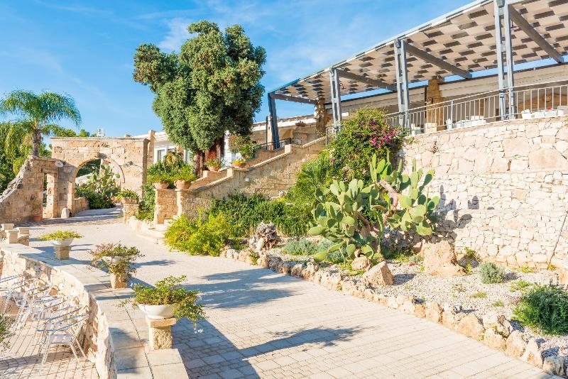 Eden Resort Country Удженто Экстерьер фото