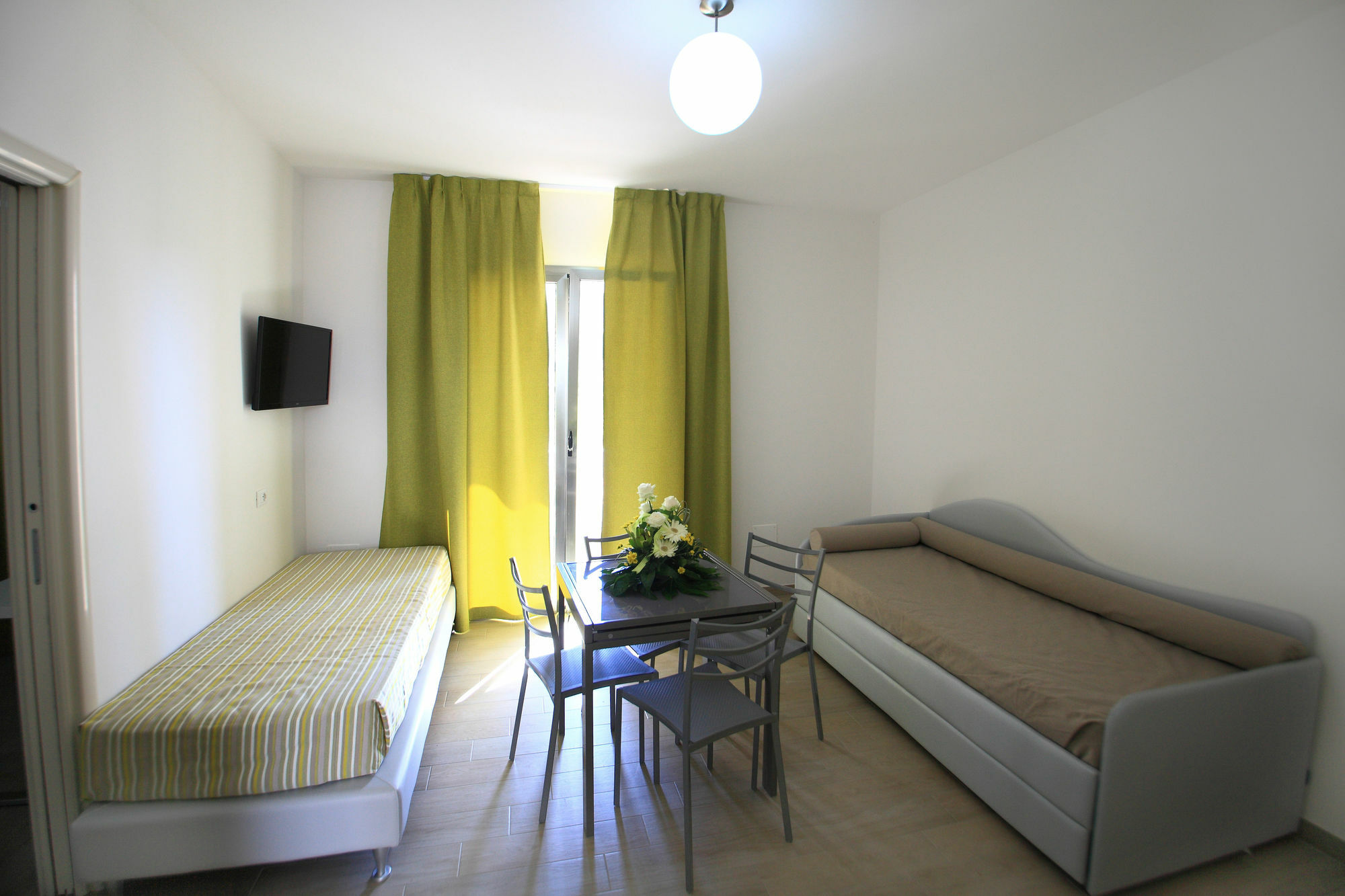 Eden Resort Country Удженто Экстерьер фото